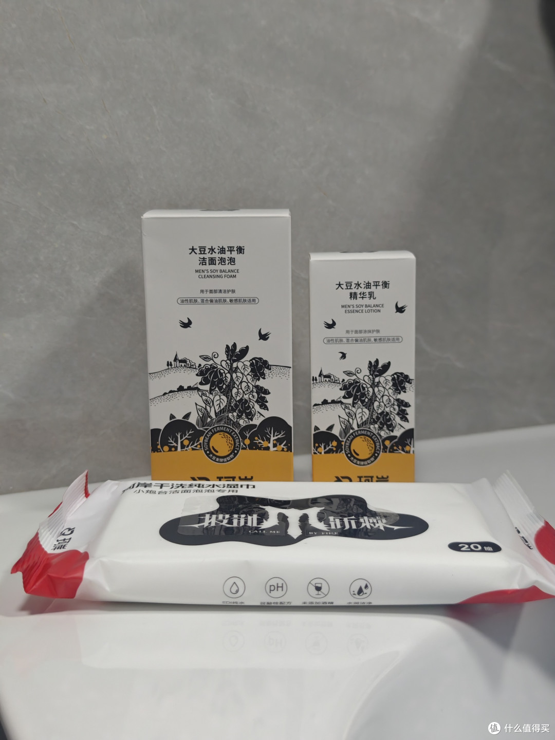 珂岸小喷菇干洗洁面泡泡和小喷菇精华液会呵护我冬天脸部肌肤细腻