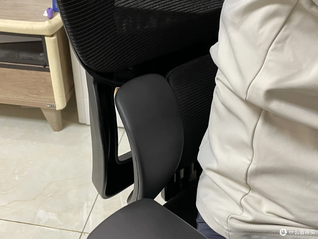 夏草木Fit2人体工学椅:一把真正“懂腰”的椅子,告别久坐焦虑