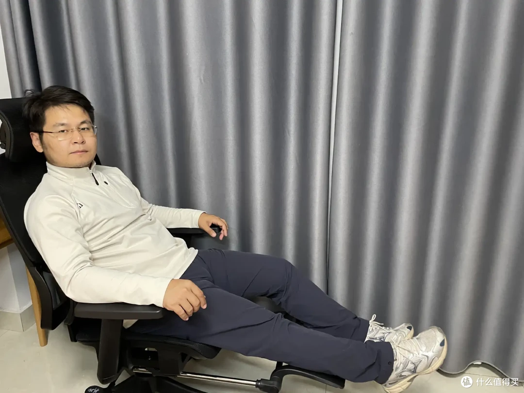 夏草木Fit2人体工学椅:一把真正“懂腰”的椅子,告别久坐焦虑