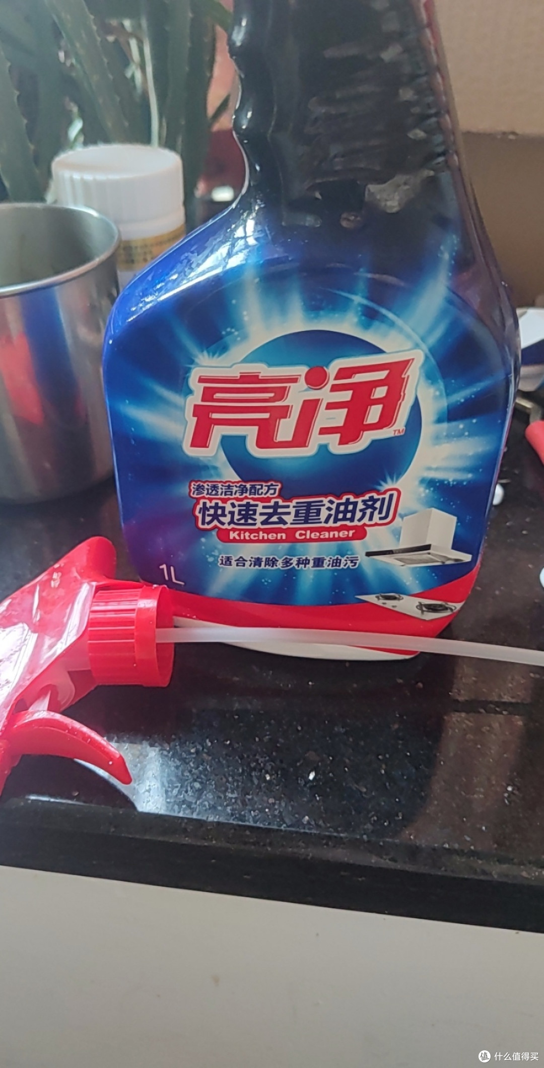 聚餐后清洁不用愁!快速清餐桌、去油污、餐具消毒技巧全分享
