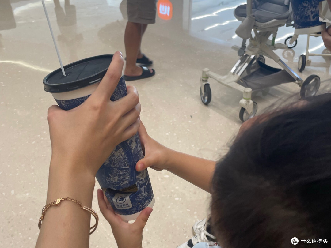 9块钱喝霸王茶姬还送抽奖?新店活动太有趣了!