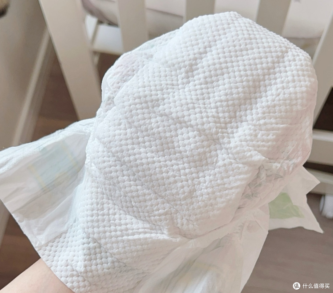 娃穿一次就爱上!Babycare金·山茶纸尿裤,柔软度堪比真丝太绝了