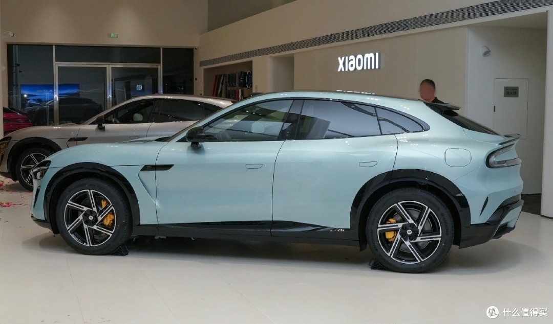 小米YU9:大型SUV,增程技术亮眼