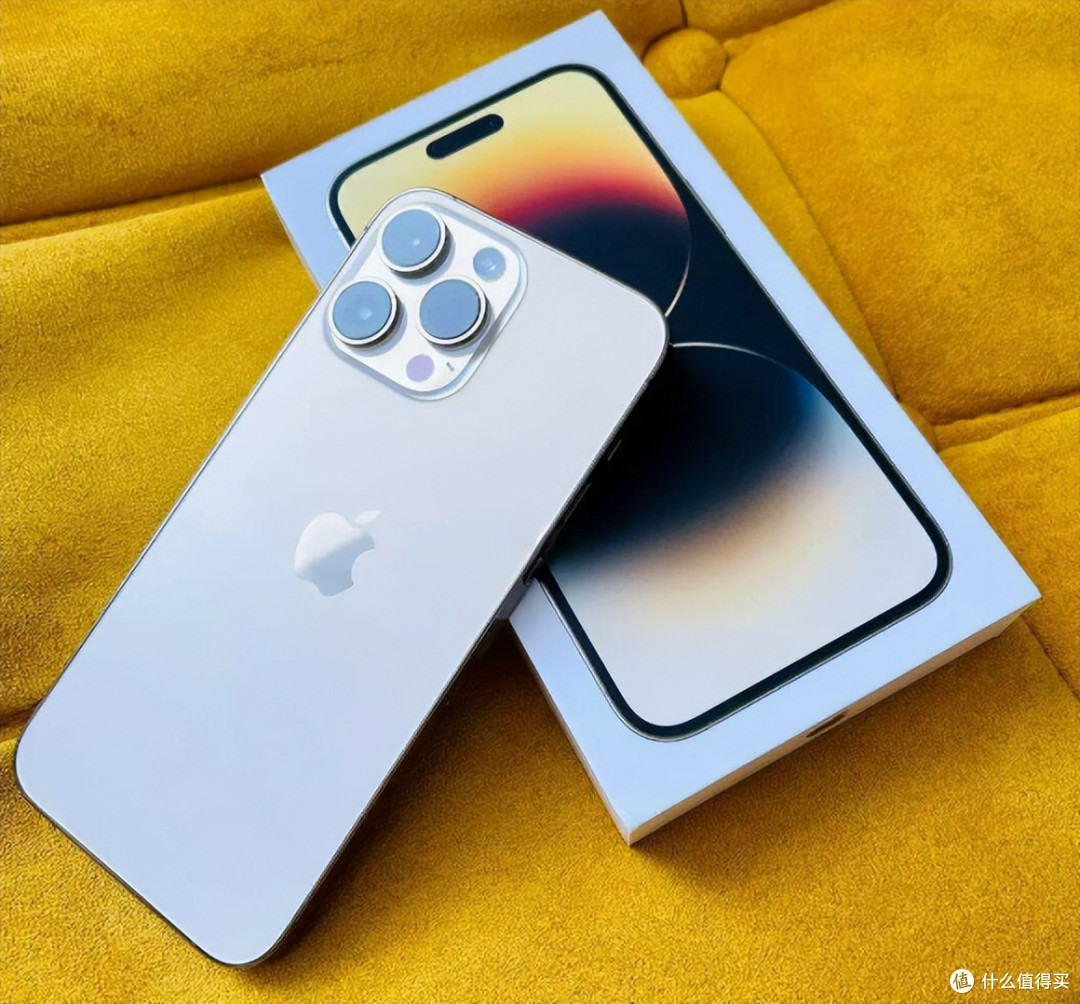 苹果“清仓”变“屠榜”:97%好评率,iPhone 14成为“真香机”