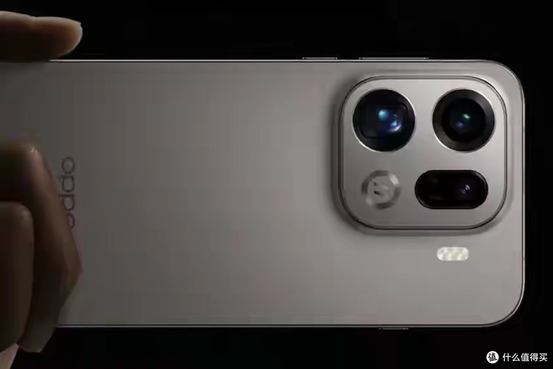 OPPO Find X9和X9 Pro选哪个?900块差价差在哪看明白再买 !