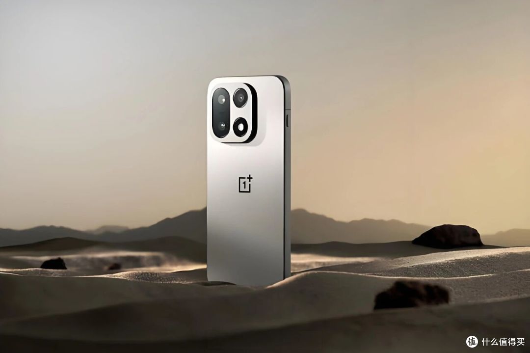 10月27日见,一加15首发165Hz超高刷屏,全面碾压iPhone17ProMax