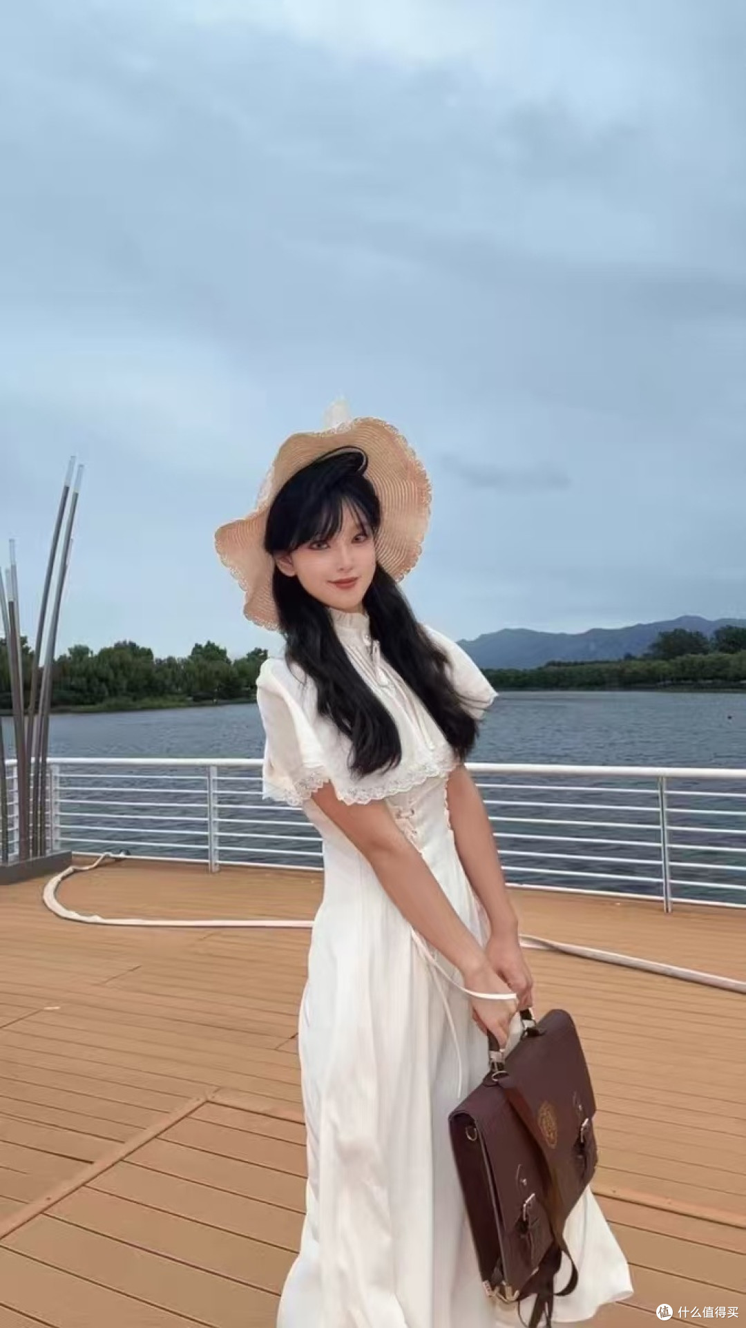 挖到宝!Muggle Studio这条“釉”蕾丝裙,法式复古浪漫焊在身上
