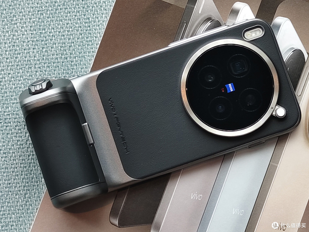 买新还是买旧？降价VS新品，vivo x200与X300哪个系列更值得买
