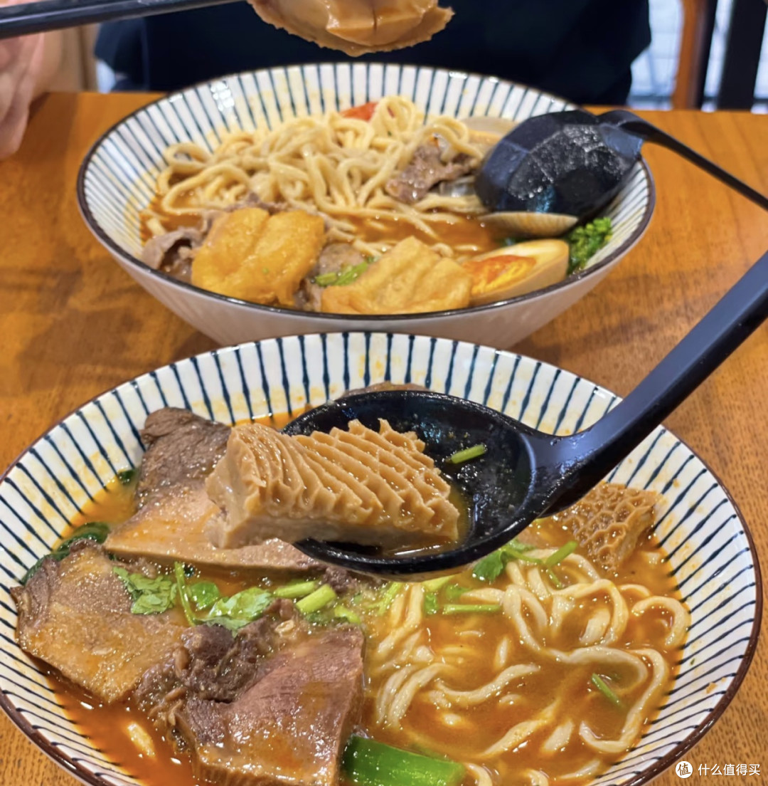 广式沙茶伊面:海鲜精华浓香汤底