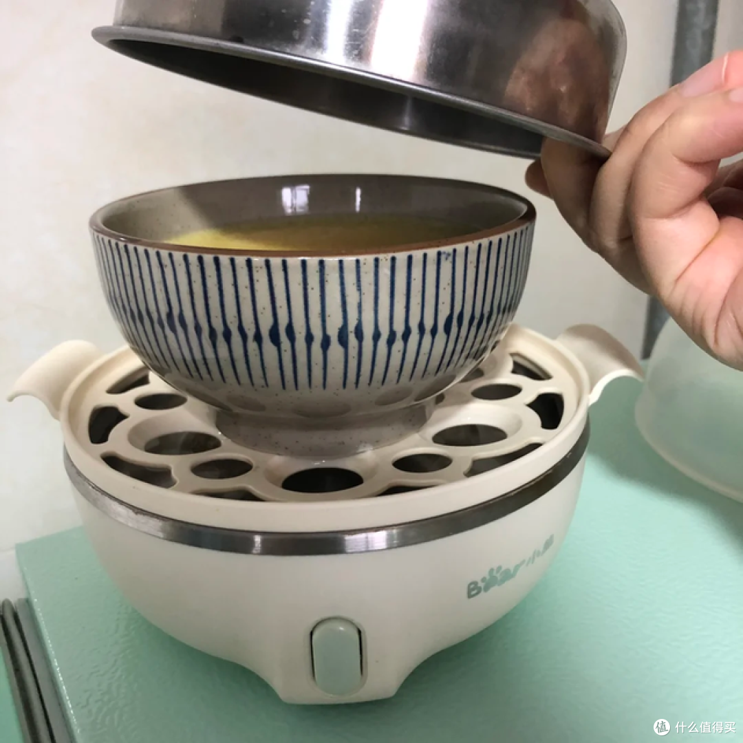 被年轻人的“蒸蛋器用法”吓到了，换个思路，直接成厨房神器