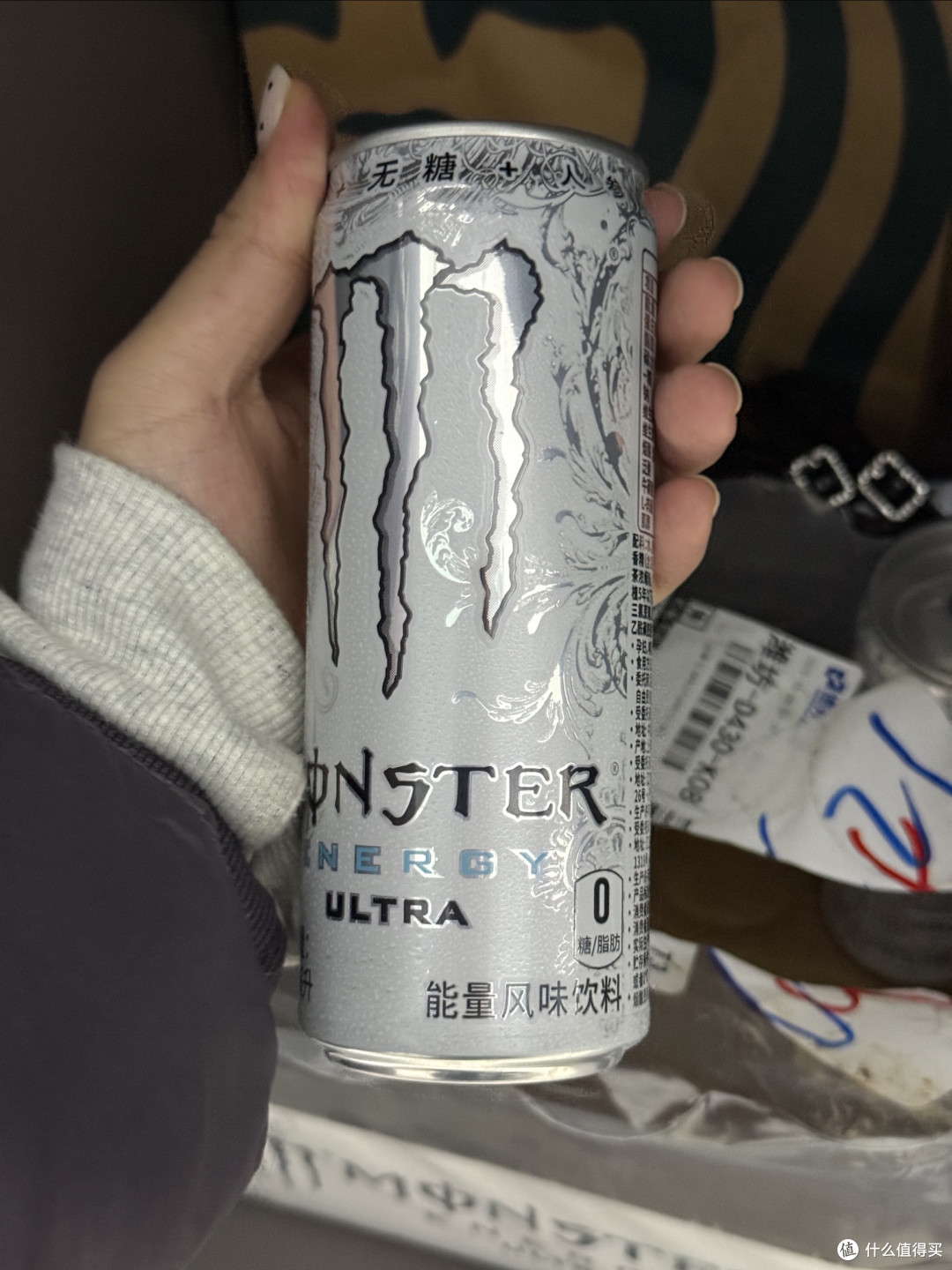 被“魔爪”圈粉：从抗拒到离不开的能量饮料体验