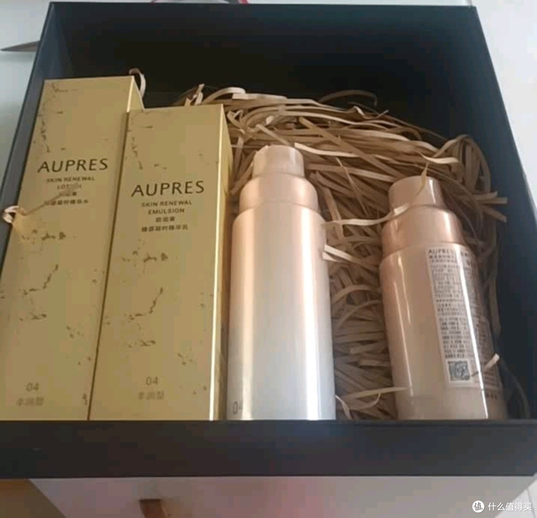 欧珀莱臻源凝时：抗老性价比之选