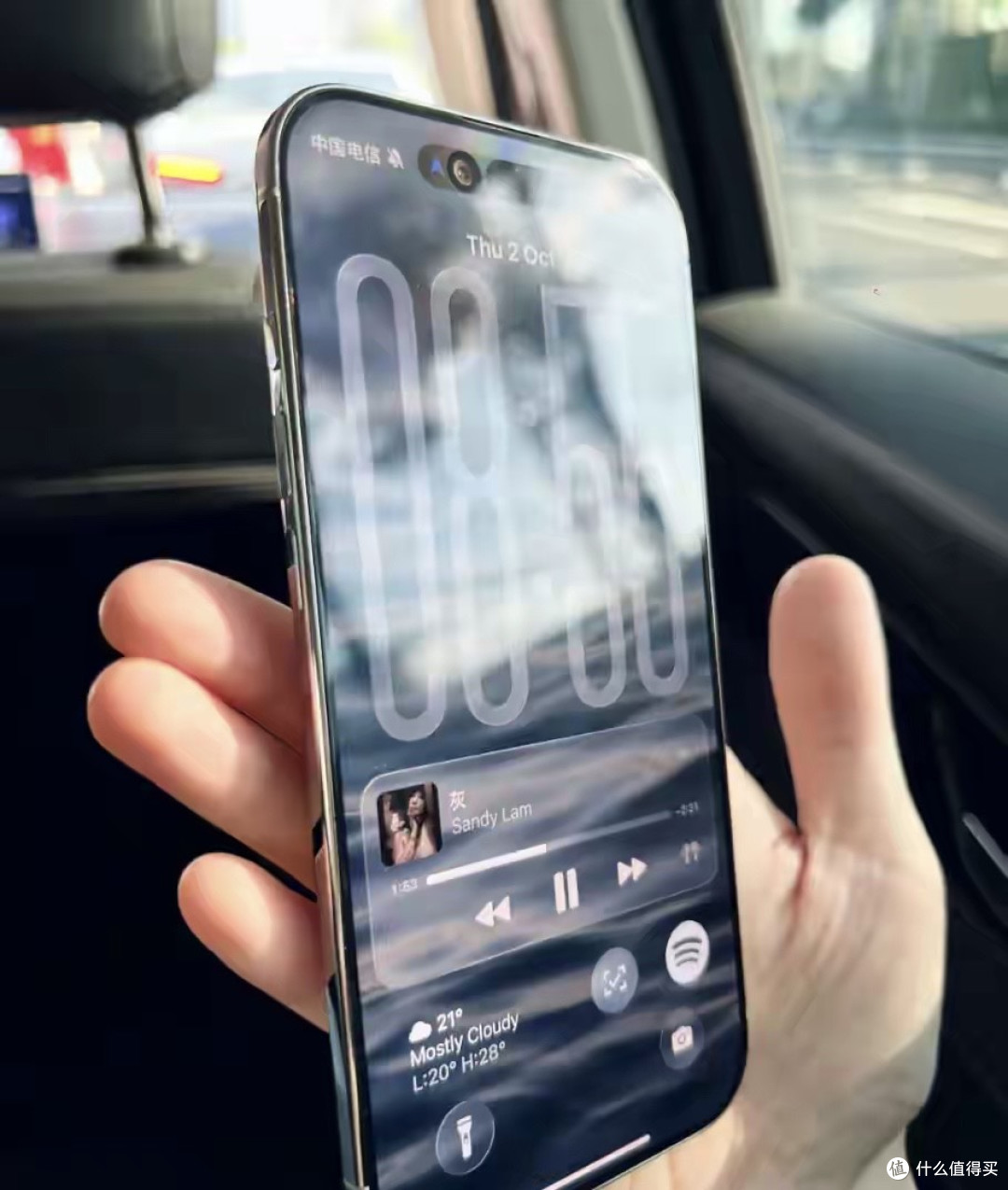 iPhone Air上手感受:特别轻薄手感好,但两个缺点挺纠结!