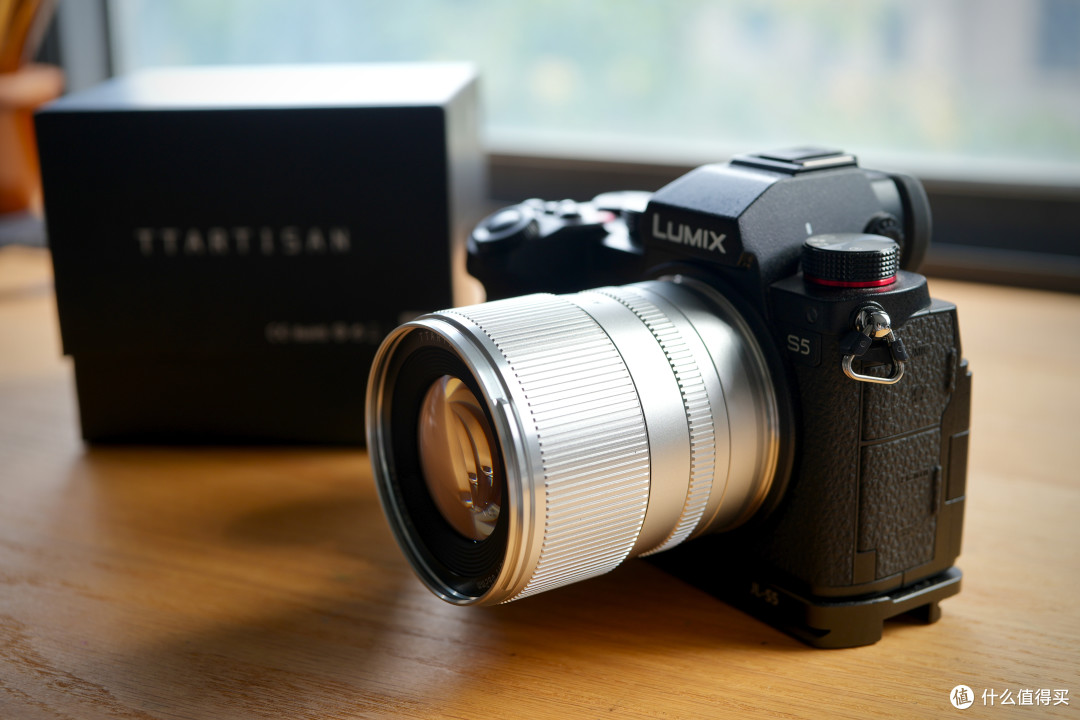 L卡口银色全金属高颜值镜头——铭匠75mm/F2镜头分享