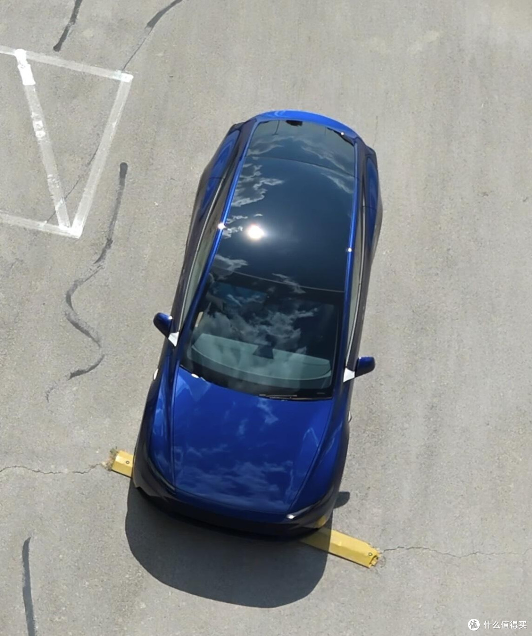 北美发售!丐版特斯拉Model Y:减配到“勉强能用”,定价没诚意