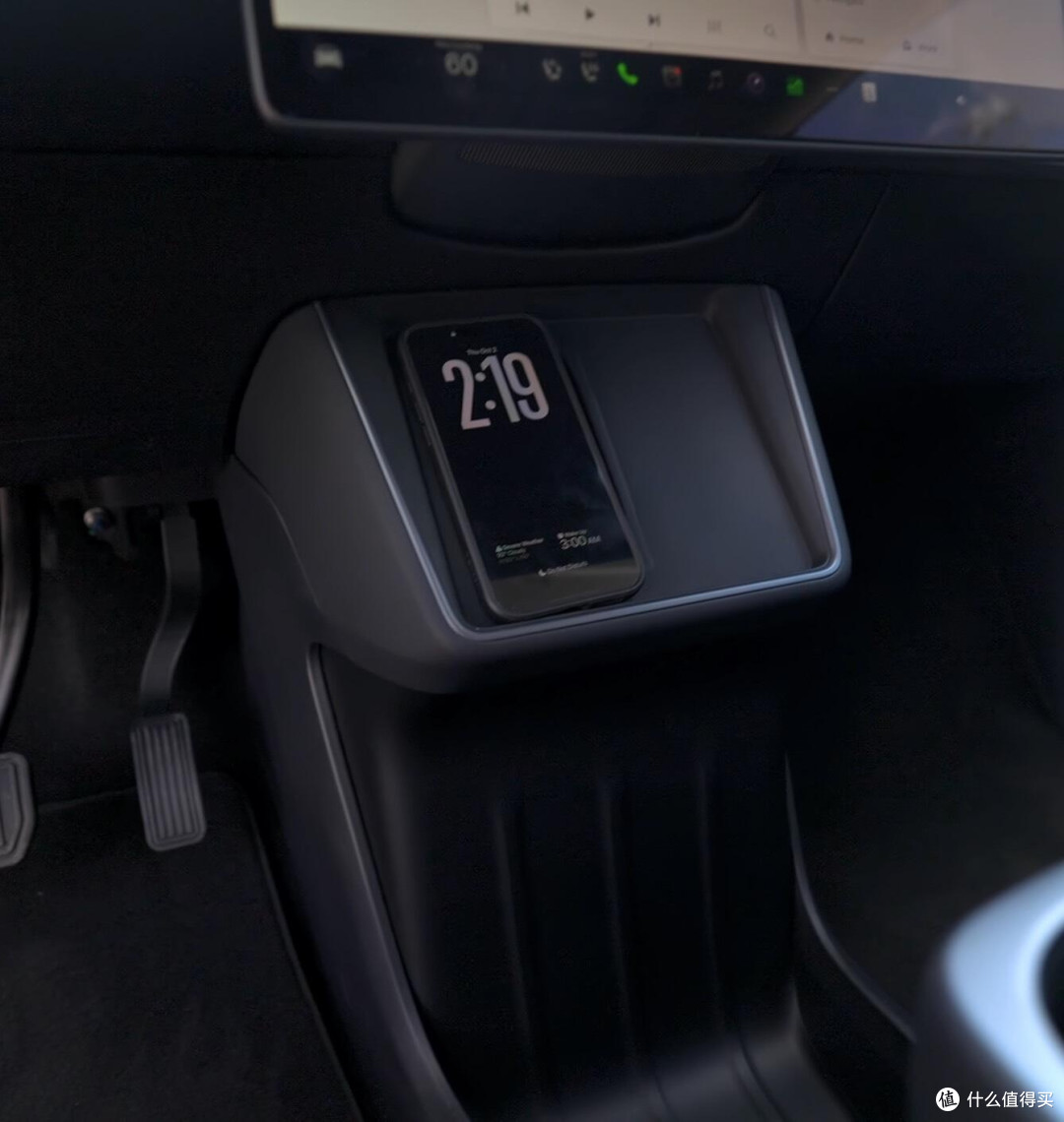 北美发售!丐版特斯拉Model Y:减配到“勉强能用”,定价没诚意