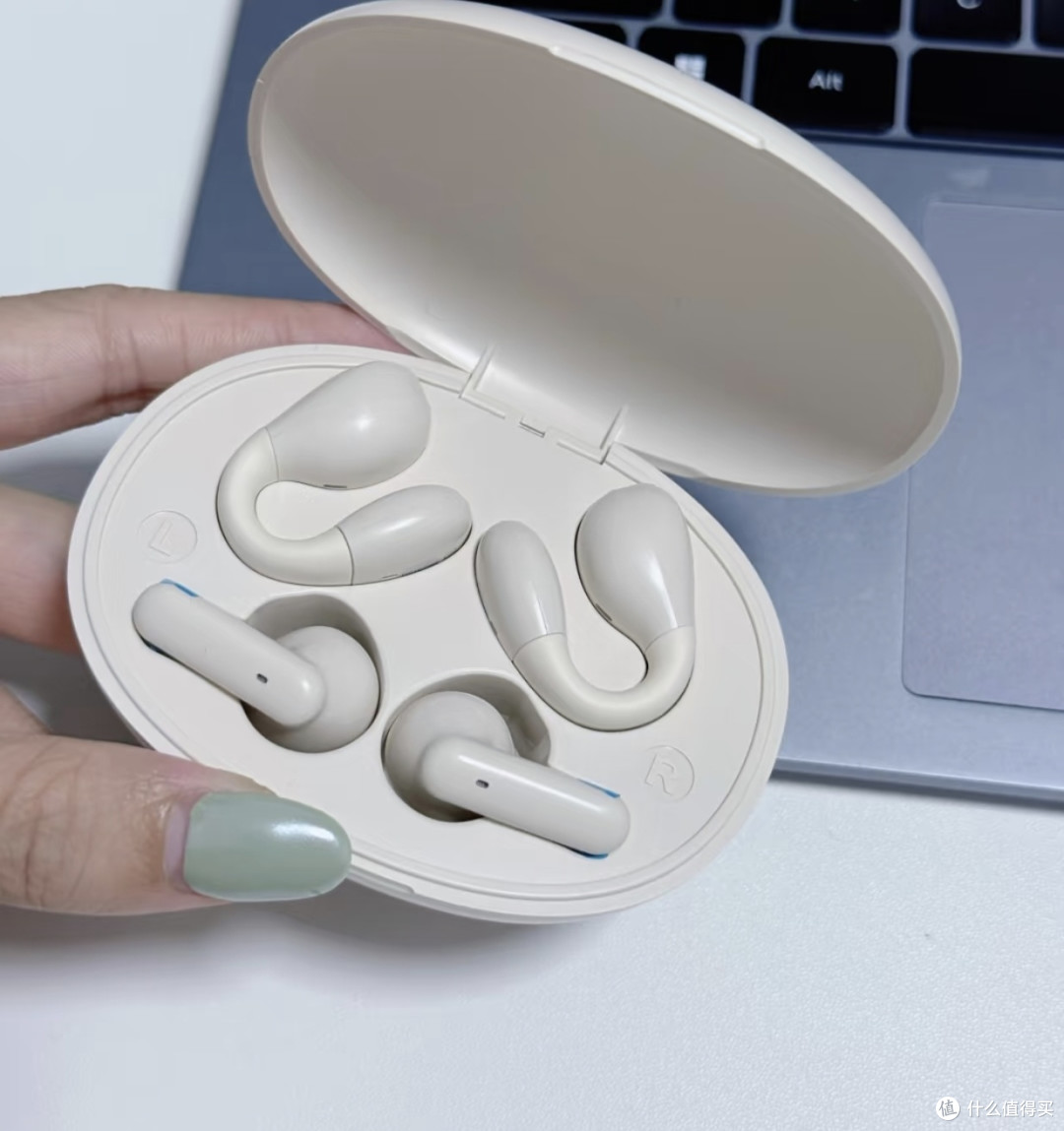双形态耳机：一机双用新体验