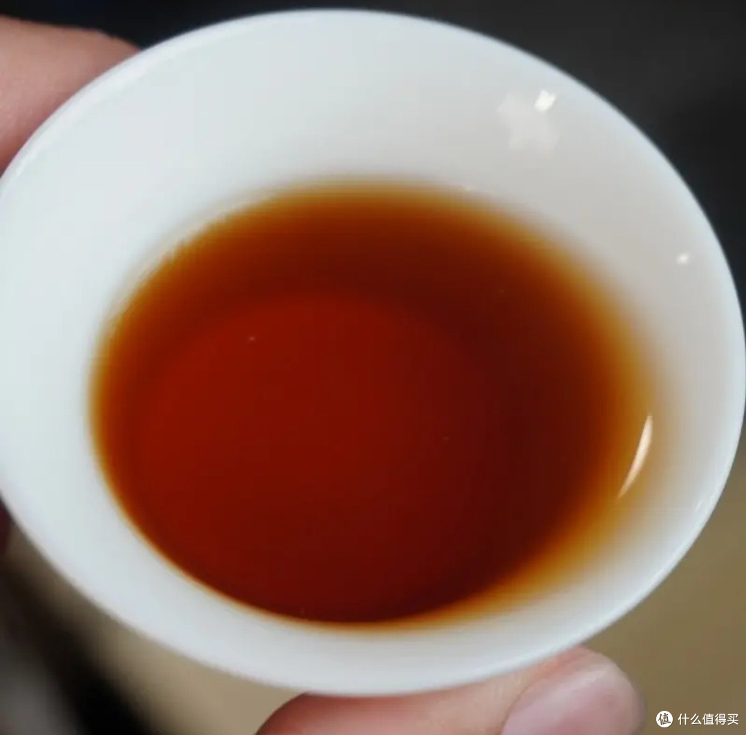 犀牛塘古树熟普茶饼：深山古树的醇润献礼