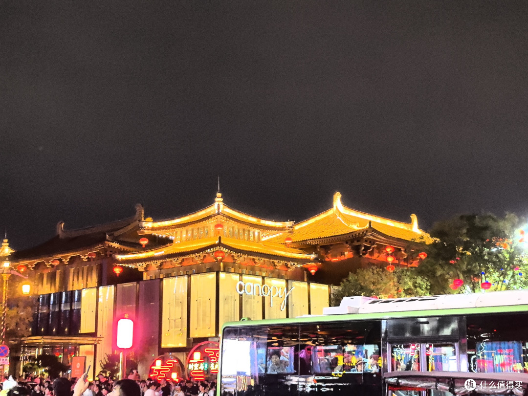 南京家庭游:古都美食与温情