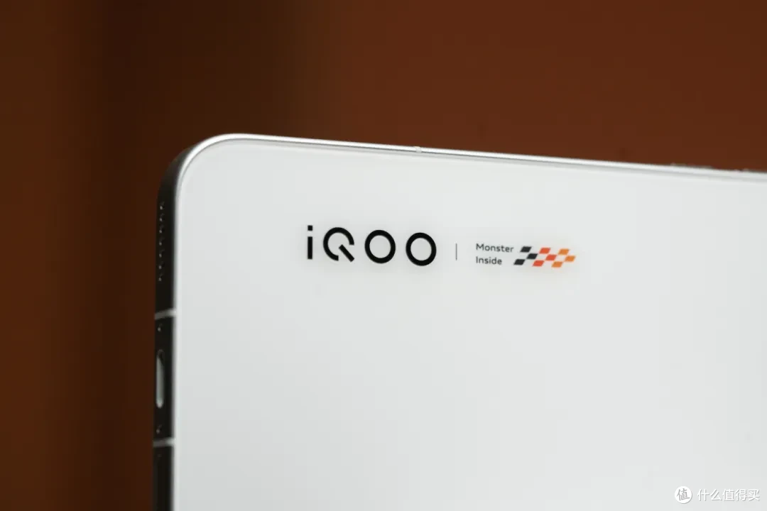 iQOO 15测评:有光追,战斗爽!