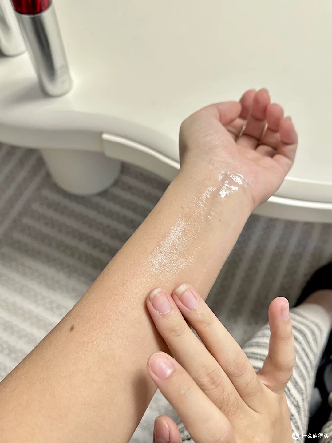 珀莱雅红宝石水乳实测:25+抗初老的平价王者,闭眼入不踩雷