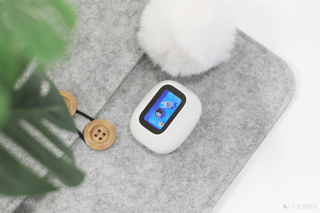 绿联T6 Magic自带触屏 + A级降噪,100多块耳机卷成这样?