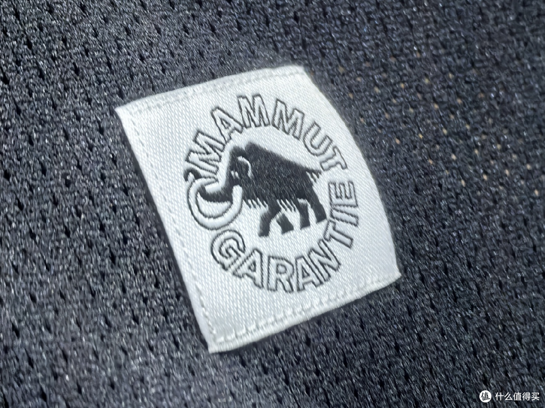 右口袋内里logo