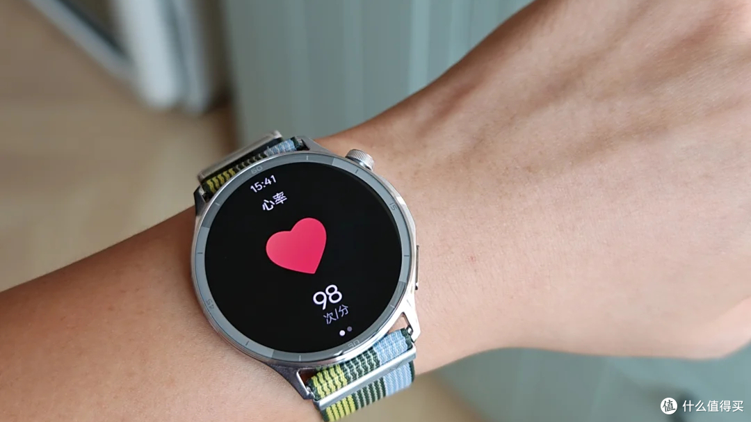 10天超长续航+5ATM防水!OPPO Watch S跃动绿茵智能手表实测