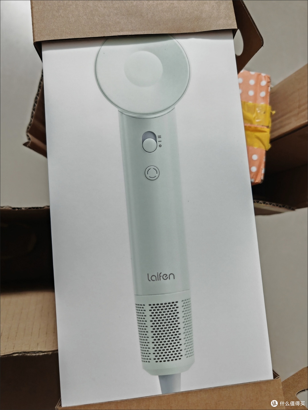 亿级负离子提升发丝柔顺度