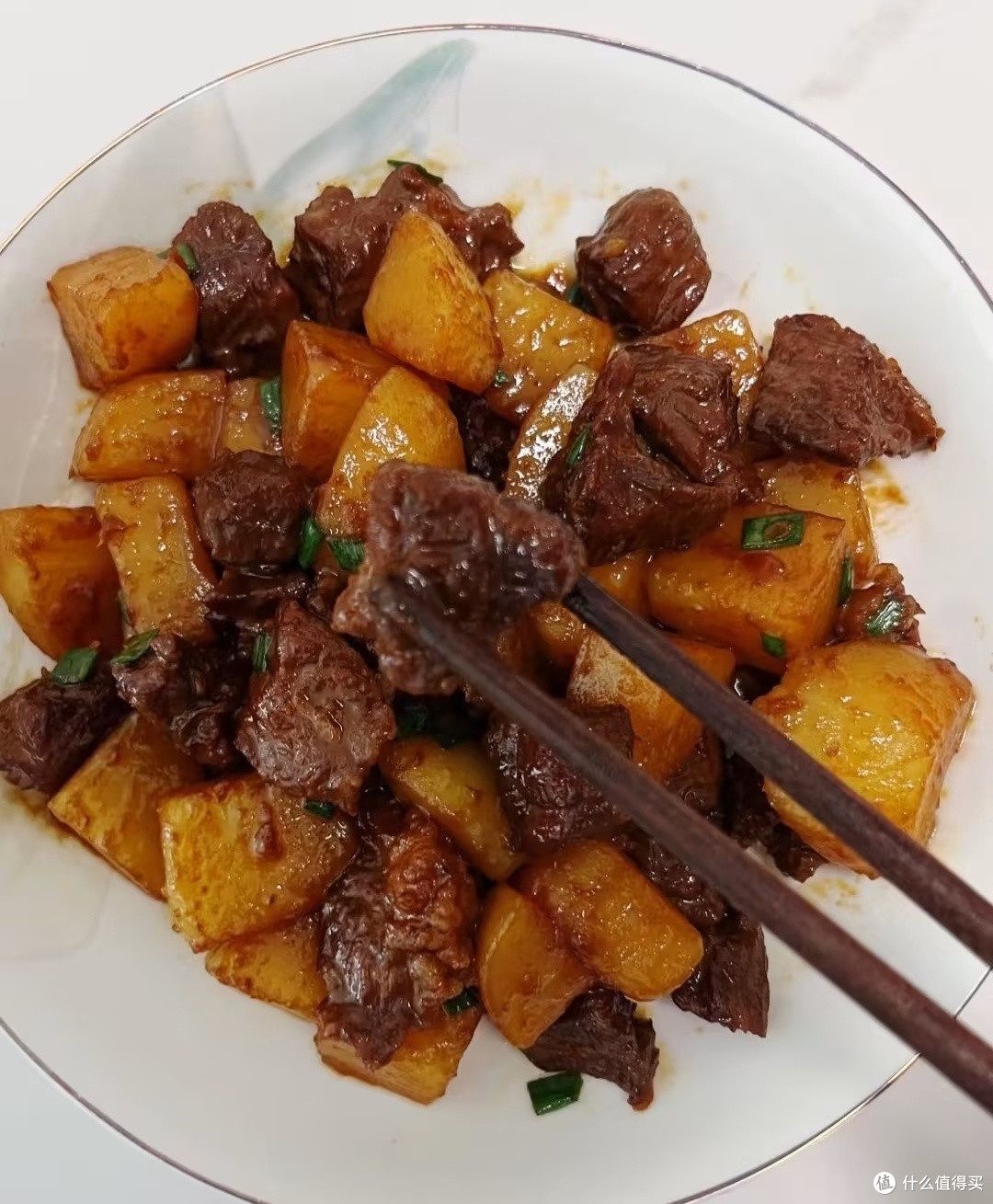 一锅暖意:我的土豆烧牛肉烹饪记