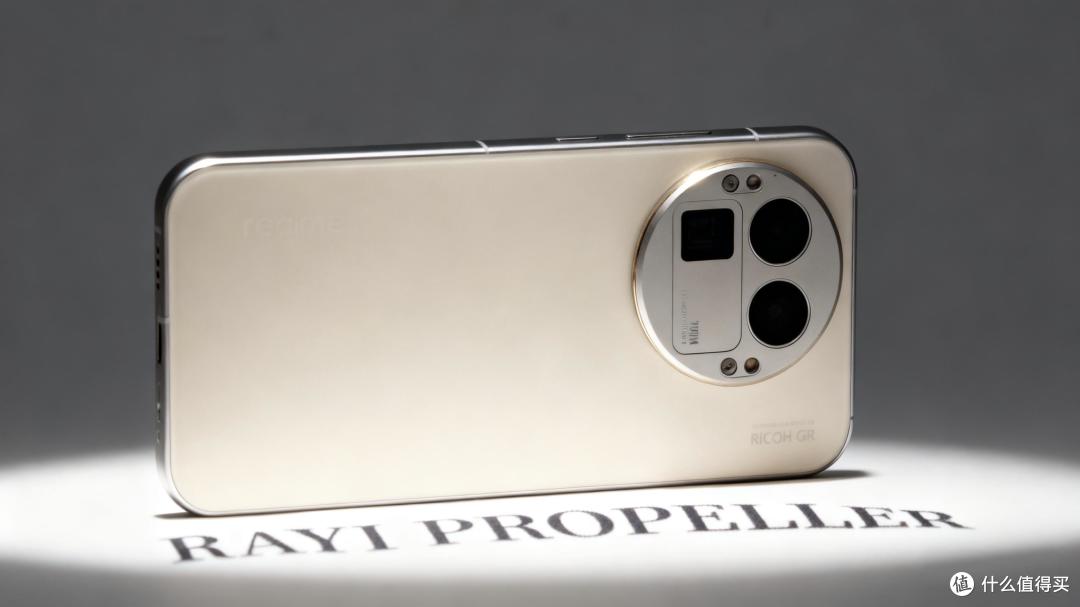 3999元起!真我GT8 Pro评测:理光GR加持,真能成就街拍神器?