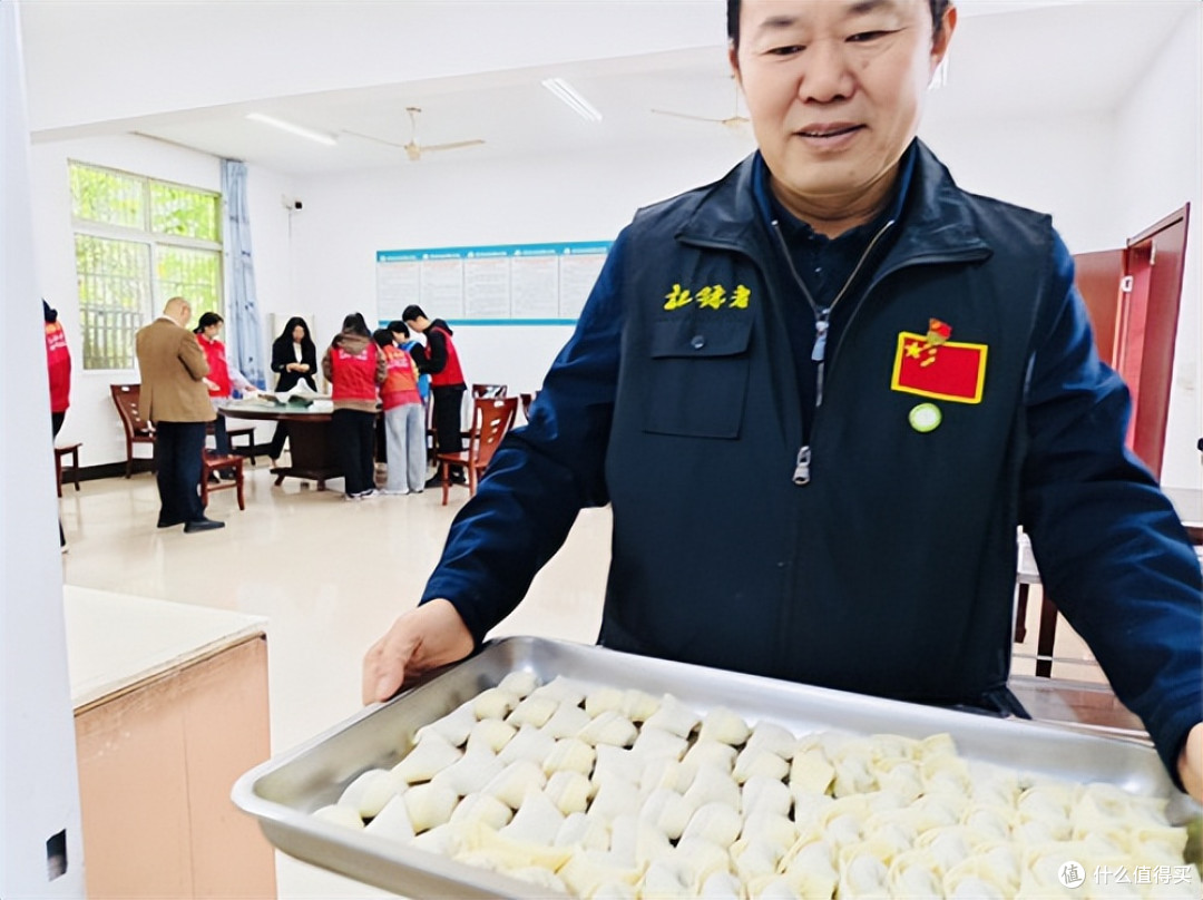 江苏泰州:爱心汇聚永安敬老院 重阳未至美德善暖先行