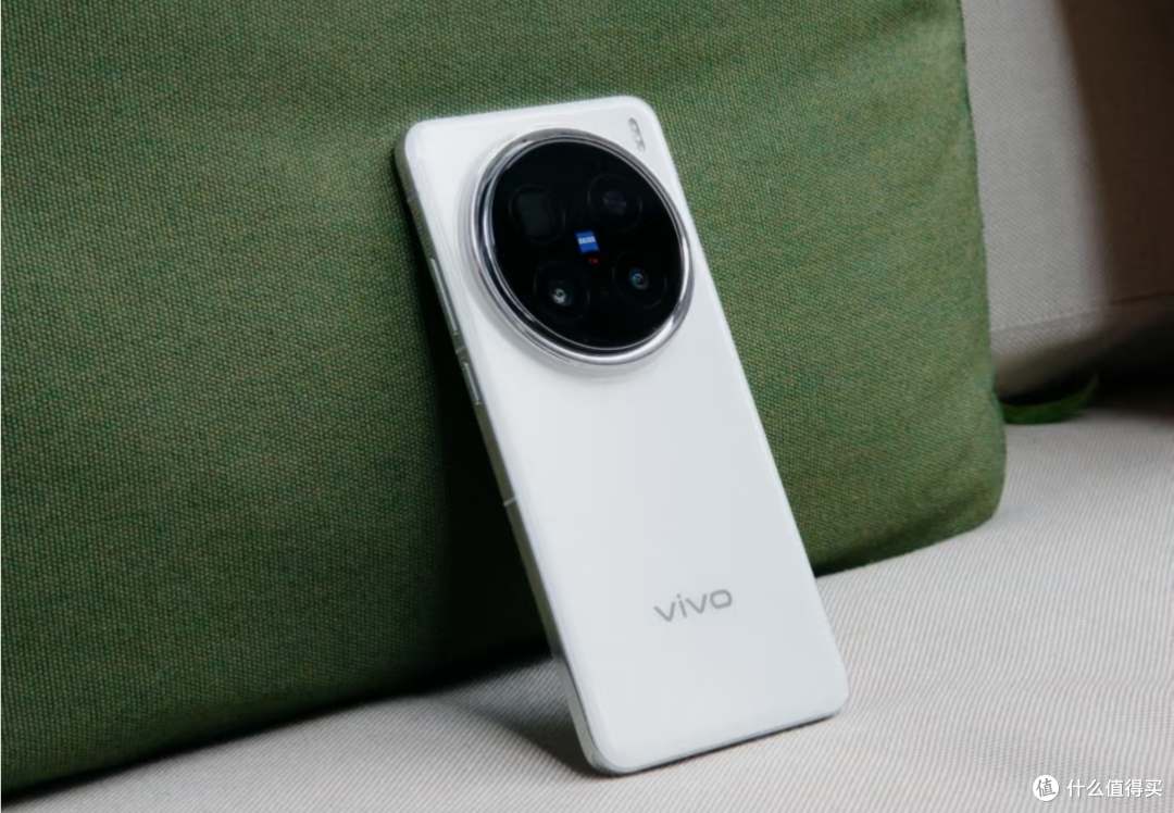 手机圈炸了!新黑马横空出世,2天破纪录,16GB+1TB+2亿像素太狠