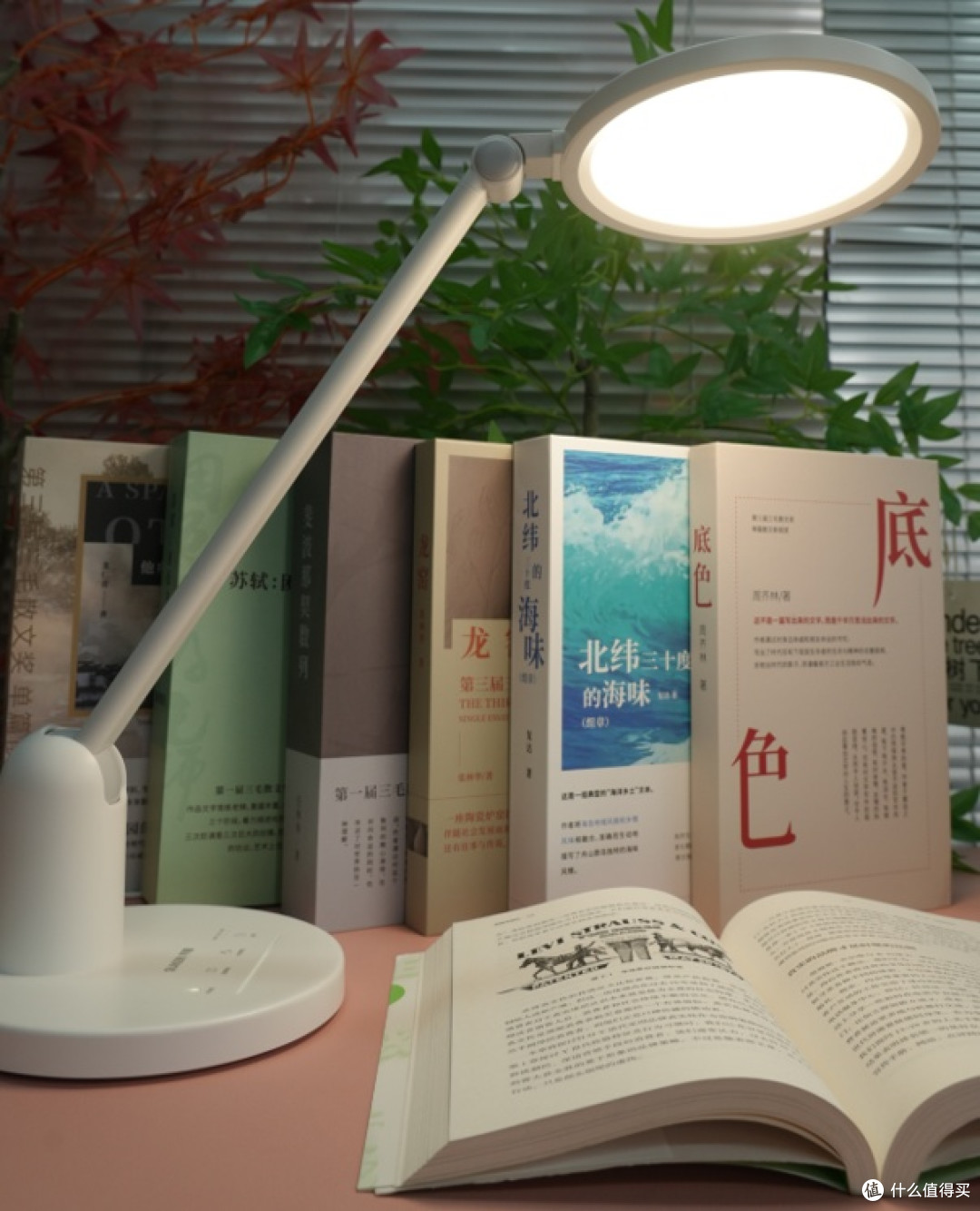 护眼台灯圆形的好还是长条的好?劣质护眼灯常用套路,一定要避开