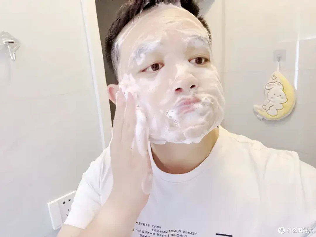 珂岸小喷菇系列,洁面护肤高效舒适,让面部更洁净通透
