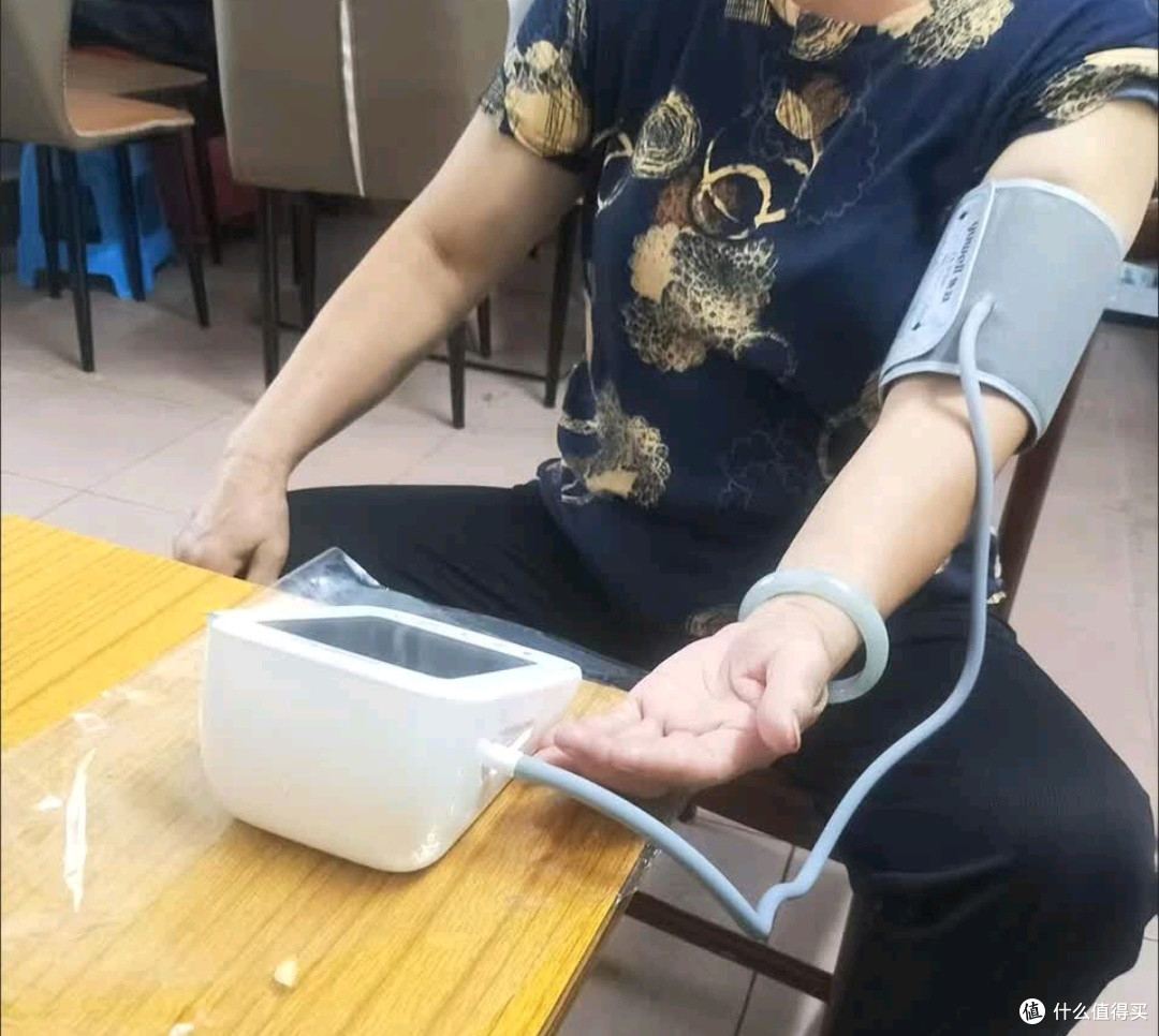 双十一购物狂欢:如何挑选家用血压计?