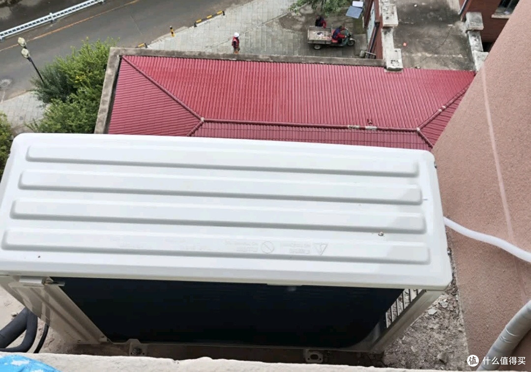 海尔小红花套系空调:解决孩子卧室暑热的省电利器