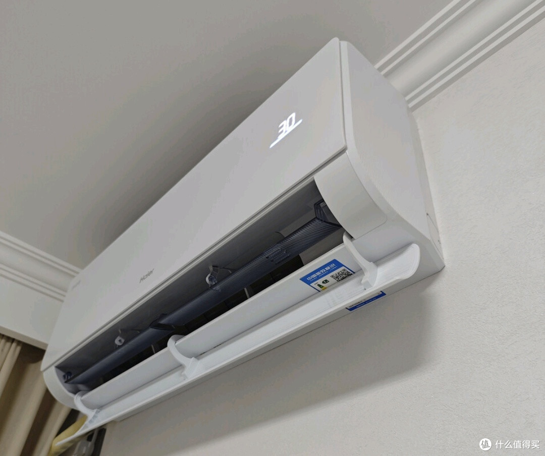 海尔小红花套系空调:解决孩子卧室暑热的省电利器
