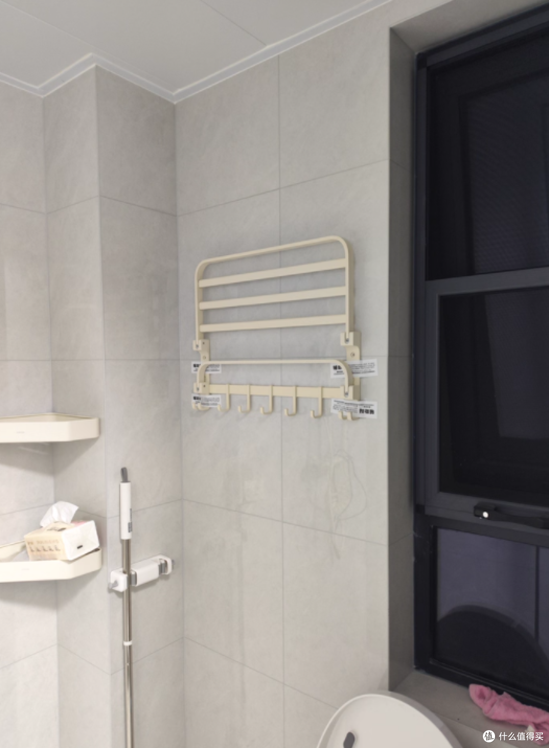 奶油风浴室封神单品！潜水艇免打孔毛巾架把精致感拉满🚿_卫浴用品_什么值得买