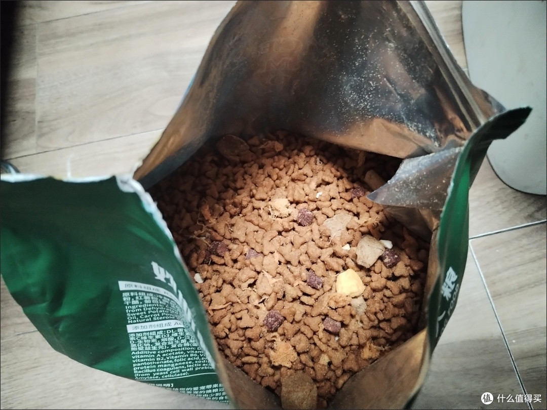 双11宠物囤货清单:冻干肉松多拼狗粮,小型犬的营养美味担当
