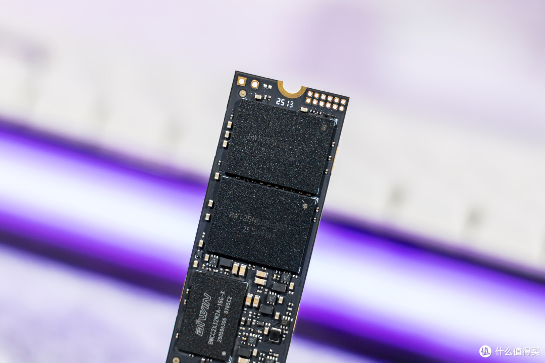 宏碁掠夺者GM9000神舆PCIe5.0固态硬盘实测,14GB/s释放满血性能