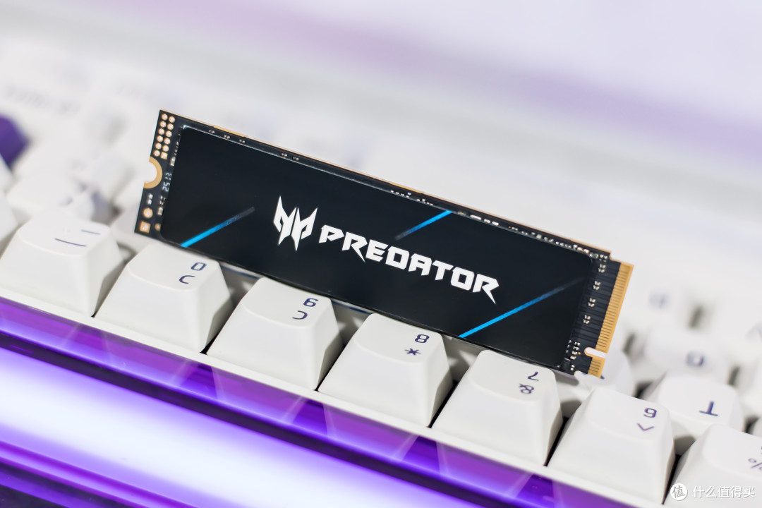 宏碁掠夺者GM9000神舆PCIe5.0固态硬盘实测,14GB/s释放满血性能