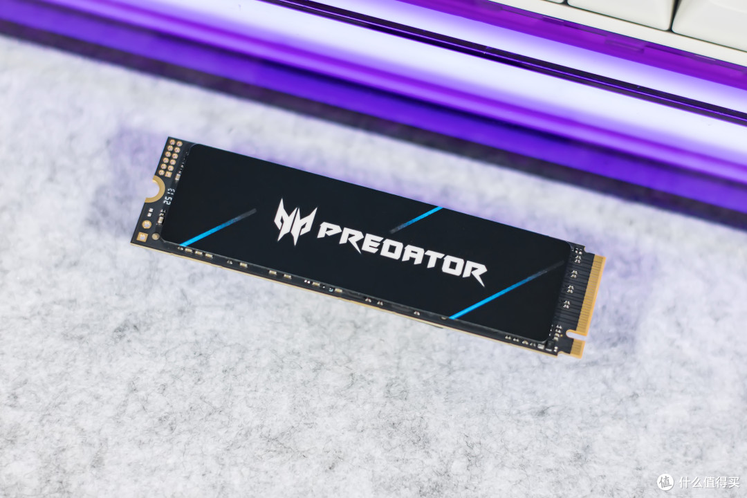 宏碁掠夺者GM9000神舆PCIe5.0固态硬盘实测,14GB/s释放满血性能