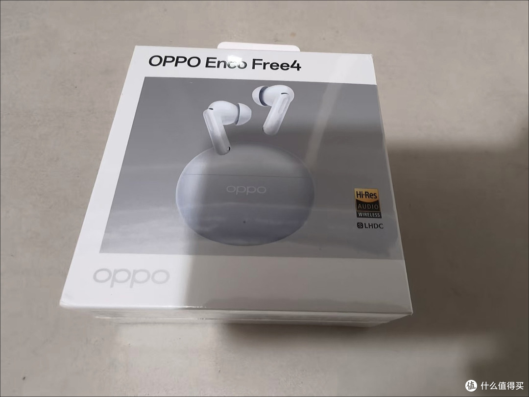 轻巧便携,OPPO Enco Air4 Pro 晨曦白体验