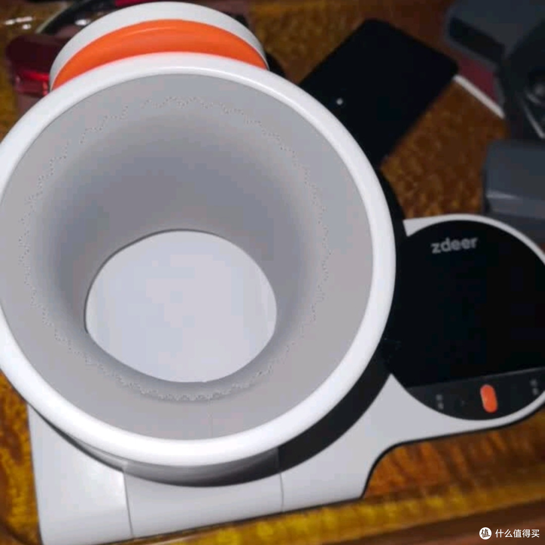 左点臂筒式血压计实测:医用级精准,爸妈自己会用的健康管家