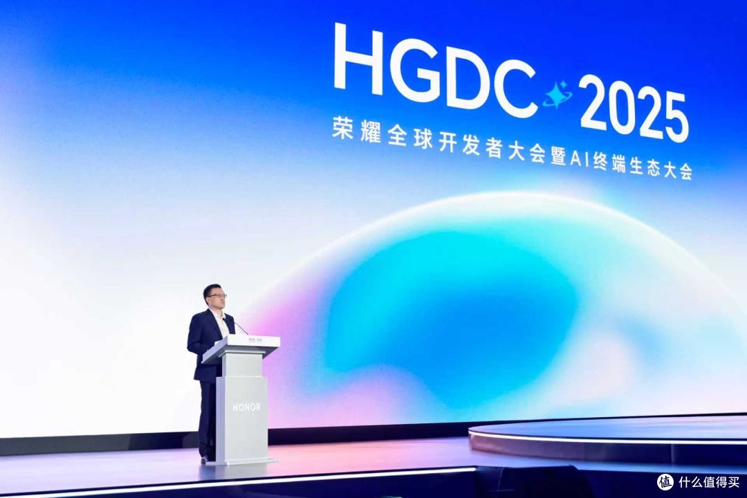 荣耀发布8大AI场景解决方案:以“全场景覆盖”推动终端智能落地