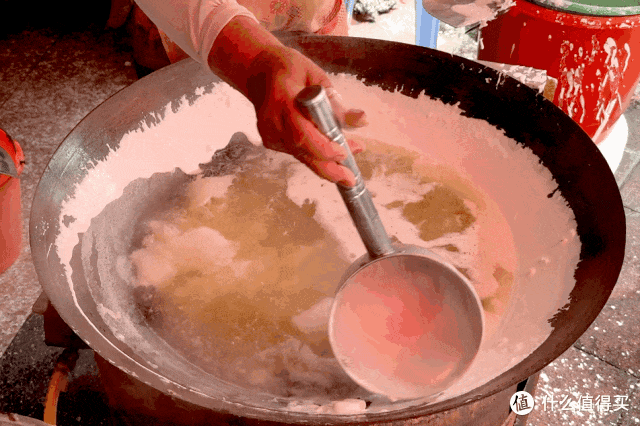 中国首个美食地标城市!300多种小吃,带上1TB的胃才能吃嗨