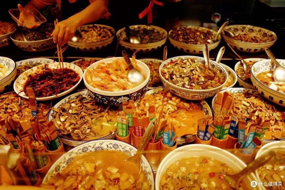 中国首个美食地标城市!300多种小吃,带上1TB的胃才能吃嗨