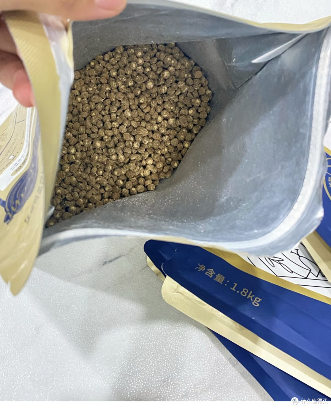 烘焙猫粮改善毛发脱落