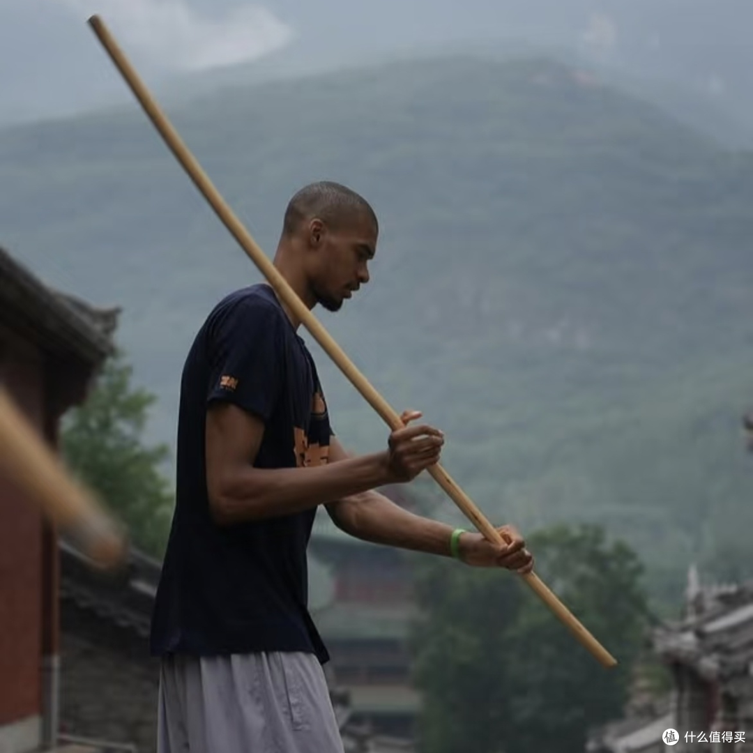 文班亚马少林归来怒砍40+15炸场,这下得冲一下他的球鞋了!